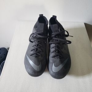 Kids football cleats